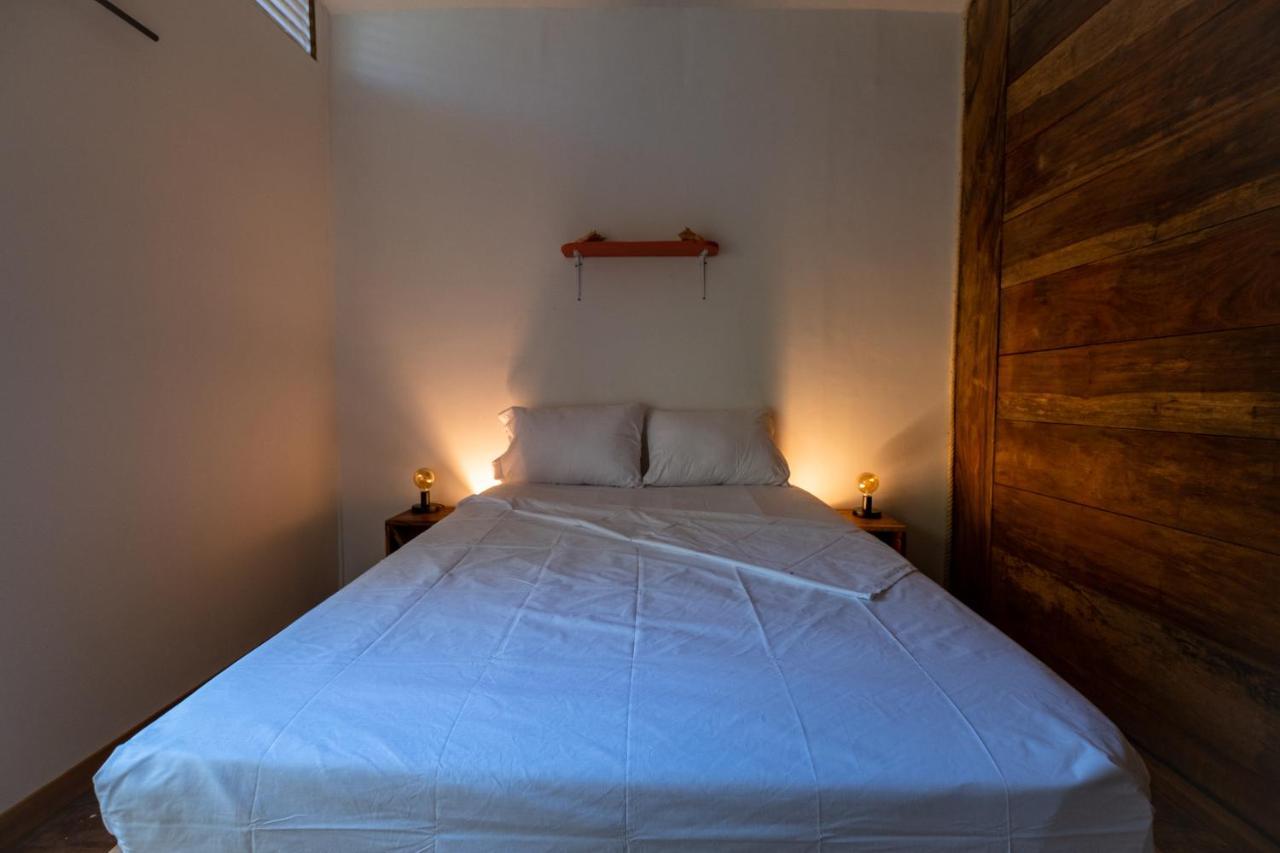 Santa Lova Eco-Hostel Isla Tintipan Tintipan Island 외부 사진
