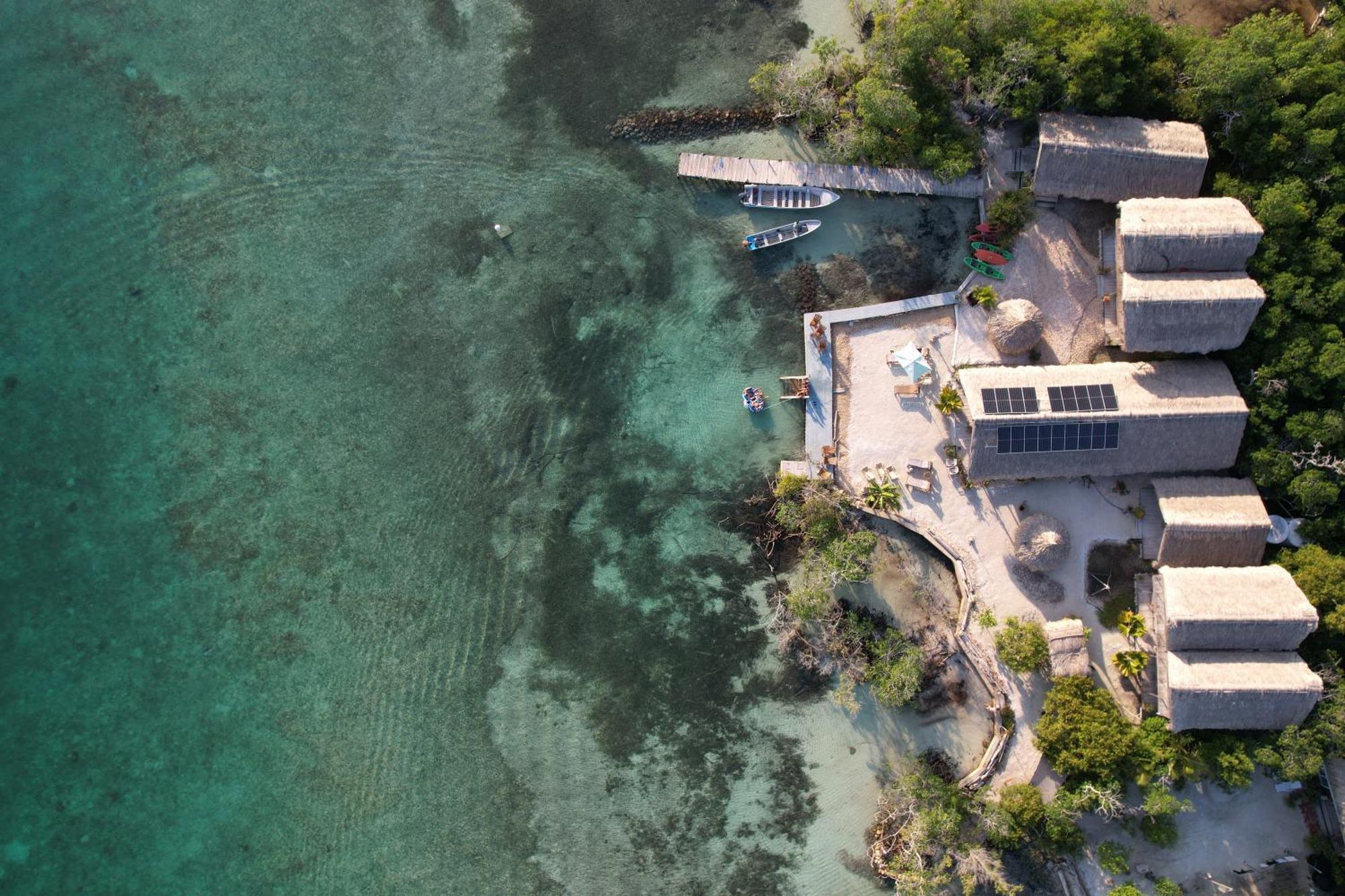 Santa Lova Eco-Hostel Isla Tintipan Tintipan Island 외부 사진