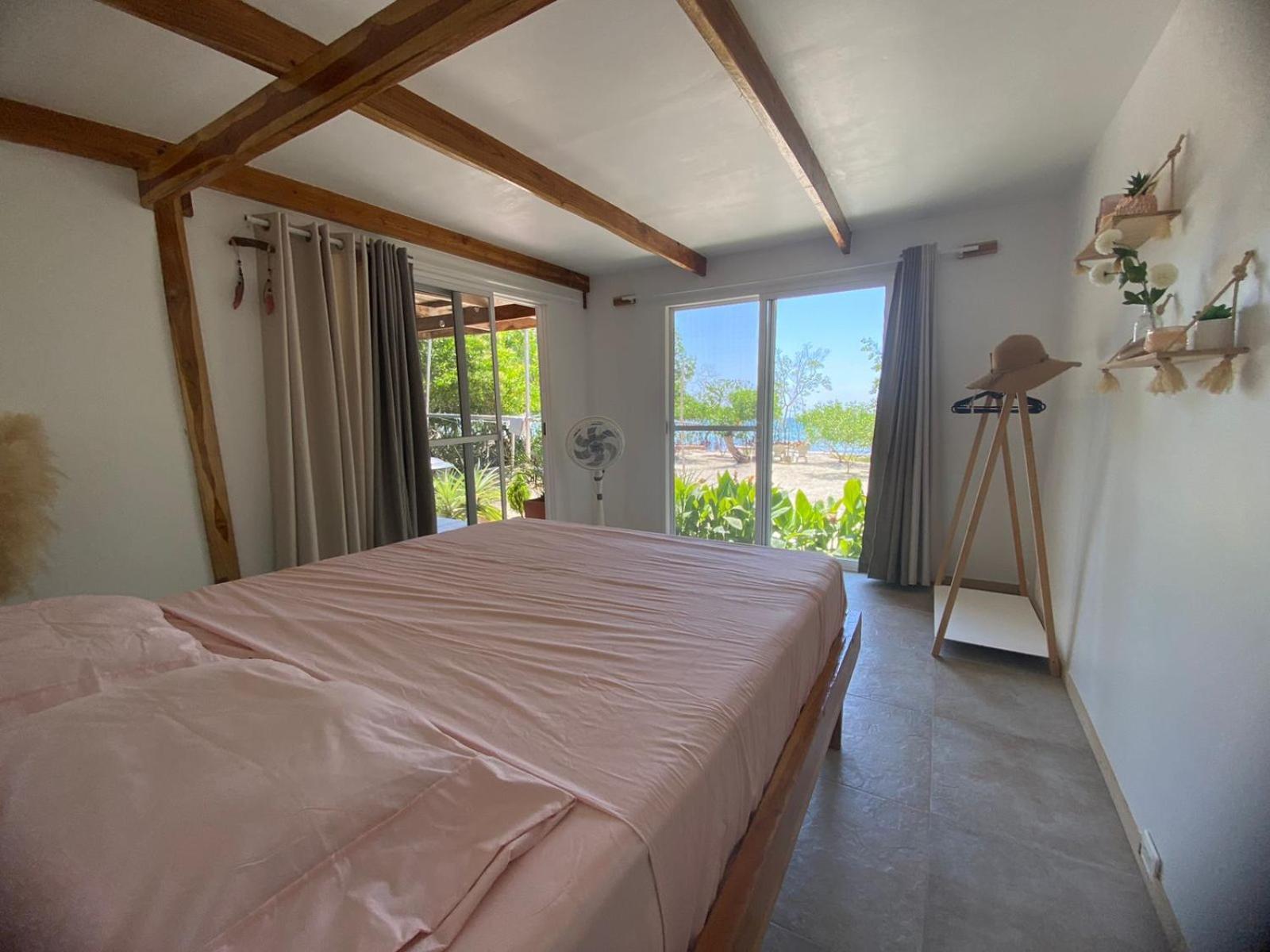 Santa Lova Eco-Hostel Isla Tintipan Tintipan Island 외부 사진